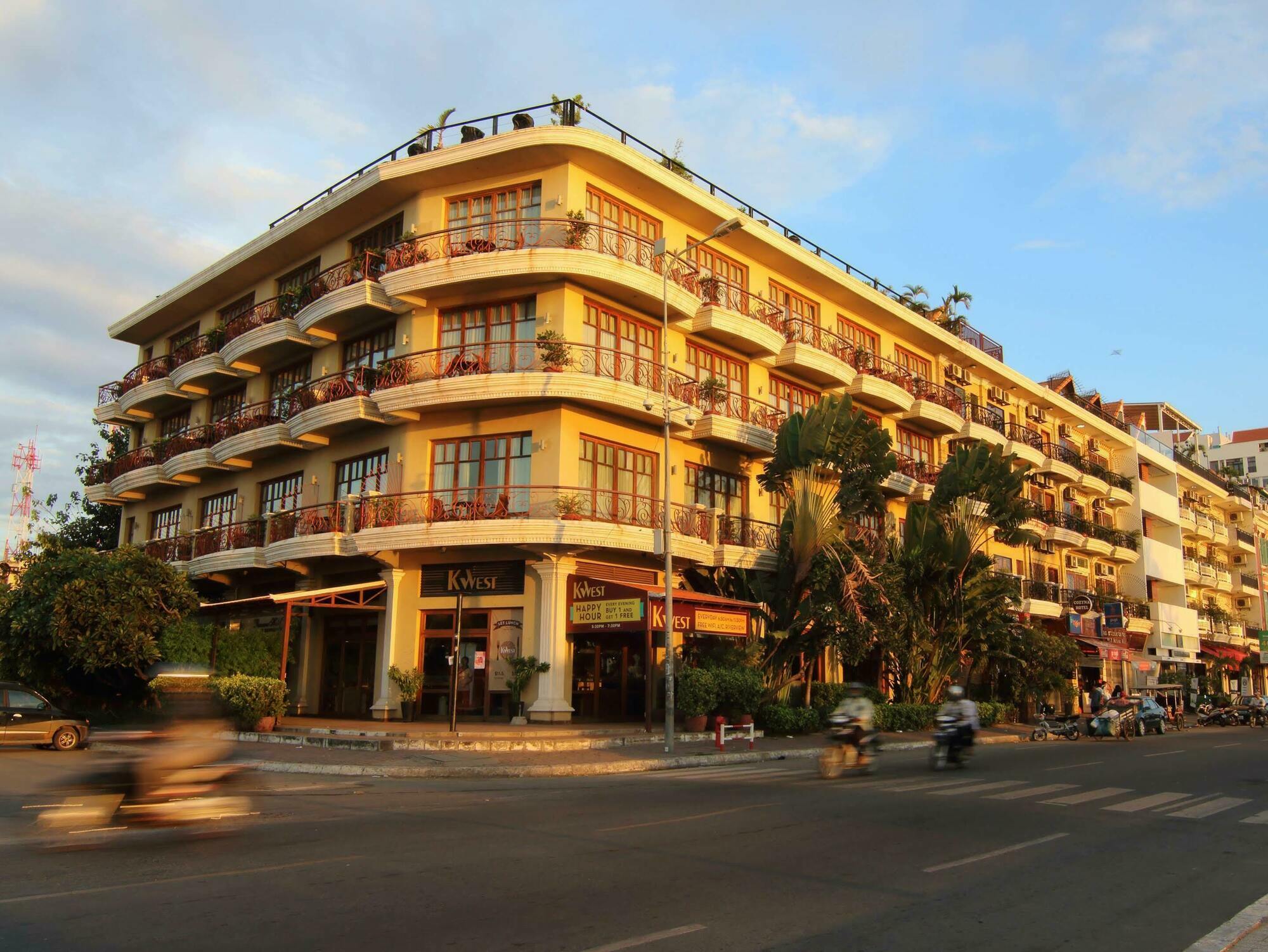 Amanjaya Pancam Suites Hotel Phnom Penh Eksteriør billede
